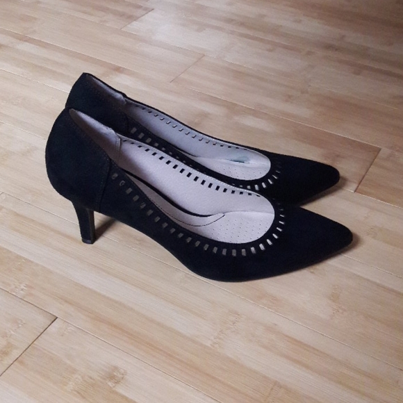 lifestride sevyn pointed toe pump